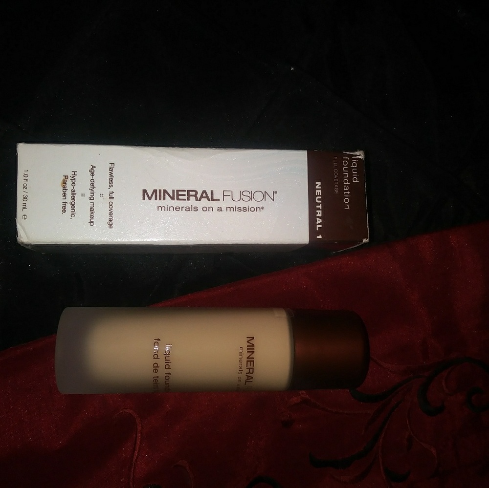 Mineral fusion foundation